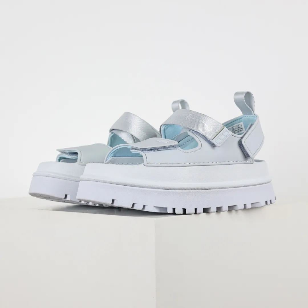 Copy price 💰560 Core recommendation Good price UGG Velcro slippers sandals summer versatile slippers soft sole non-slip beach thick sole casual elegant sandals The style of UGG sandals is really nice. It is suitable for all ages. The soles are made of super lightweight EVA foam. The classic material of U family can be said to be "light" to let you enjoy a different naked feeling. It is one of the most worth buying sandals in history. I guarantee you will not regret the series. Original OEM production Y products are available now. Size: 35 36 37 38 39 40